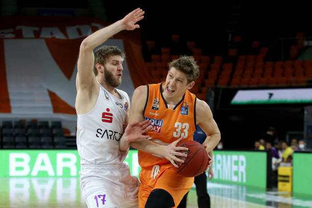 路进攻出现 路进攻出现